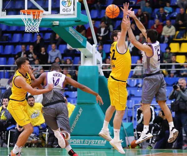 FIBA Basketball Champions League: BC Kyiv Basket v San Pablo Bur — Stock Photo, Image