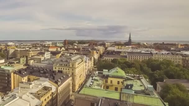 Vista aérea panorámica de la ciudad de Helsinki, capital de Finlandia — Vídeo de stock