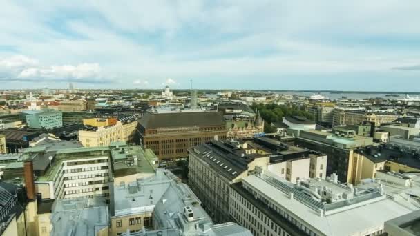 Panoramiczny widok z lotu ptaka na Helsinki, stolicę Finlandii — Wideo stockowe