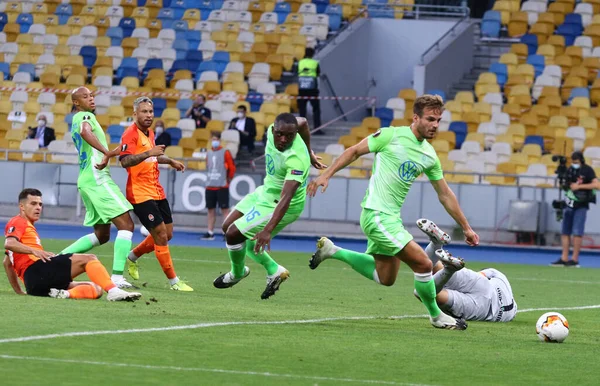 Kyiv Ukraine August 2020 Vfl Wolfsburg Players Green Defend Net — Stock Photo, Image