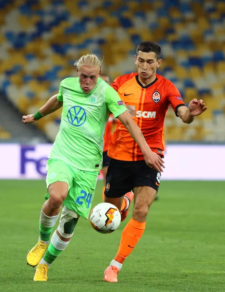 Kyiv Ukraine Sierpnia 2020 Xaver Schlager Vfl Wolfsburg Walczy Piłkę — Zdjęcie stockowe