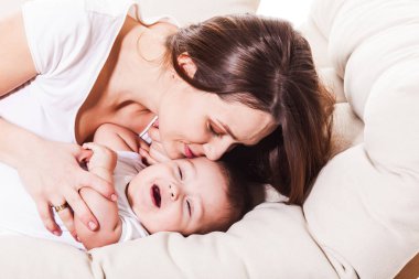 Nazik anneler dokunmatik