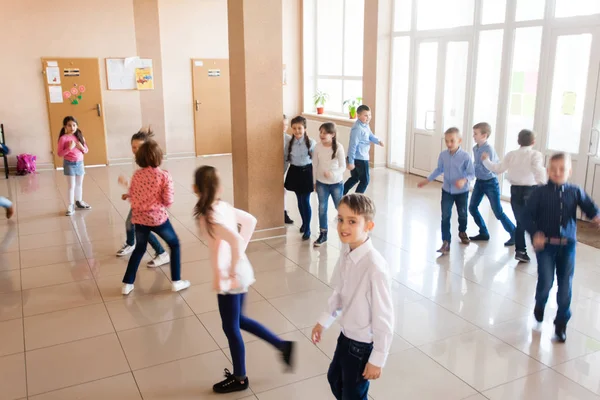 Enfants pendant la pause — Photo