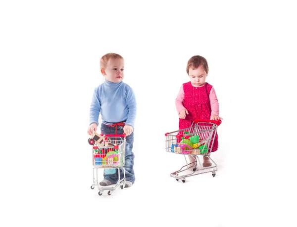 Junge und Einkaufen — Stockfoto