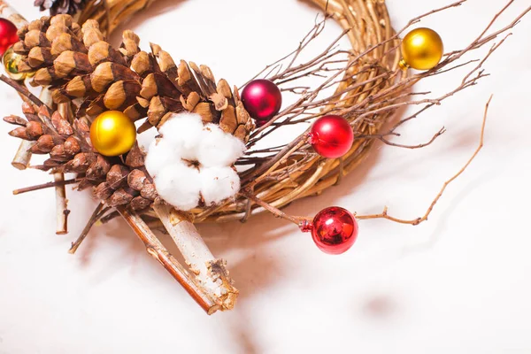 Vánoční rustikální dřevěný věnec — Stock fotografie