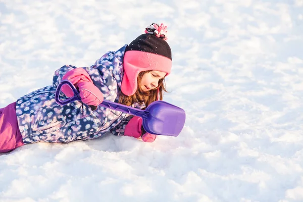 Girl on the snow — Stock Photo, Image