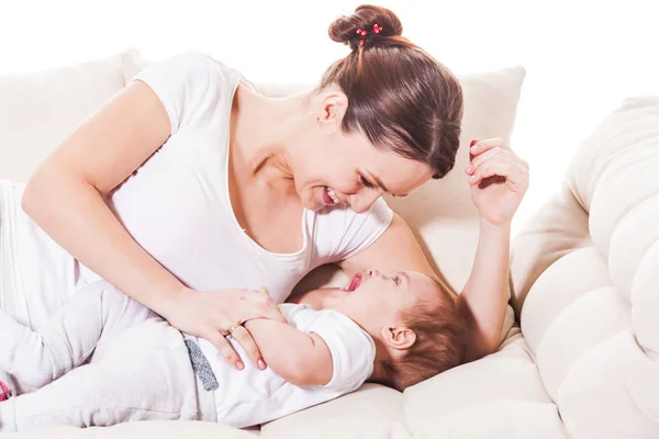 Entretenimento mãe e bebê — Fotografia de Stock