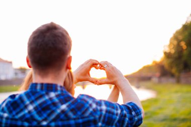 Her hareketle seviyorum