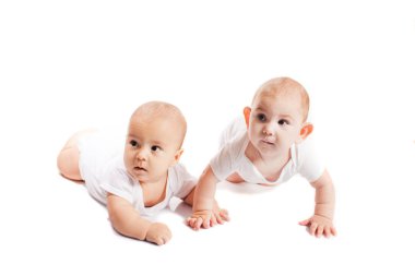 Tarama, izole iki çocuk