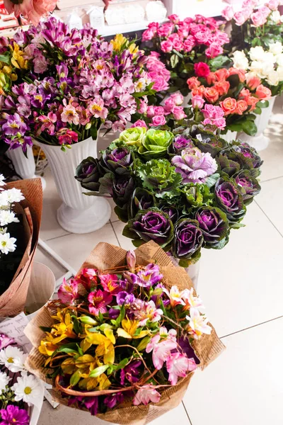 Blommor leveransservice — Stockfoto