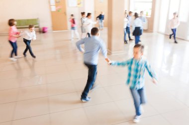 mola sırasında çocuk