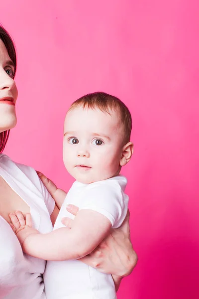 El pequeño bebé agradable —  Fotos de Stock