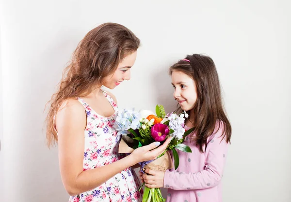 Togetherness mom and daughter — Stock Photo, Image