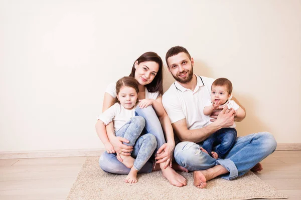 Födelsen av en ny familj — Stockfoto