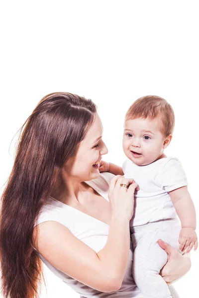 Retrato de la joven madre y el bebé — Foto de Stock