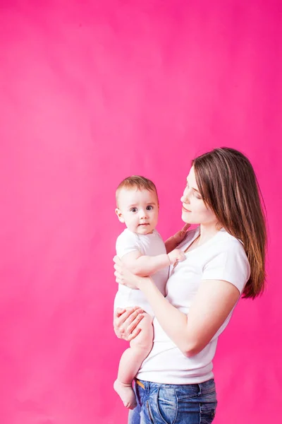 Alegria ilimitada da maternidade — Fotografia de Stock