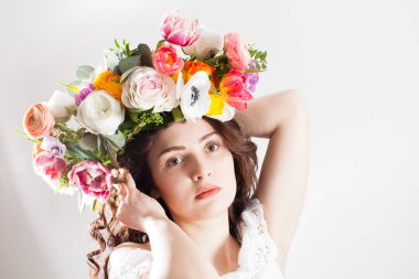 duygusal güzel genç kadın