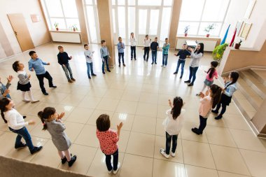 mola sırasında çocuk