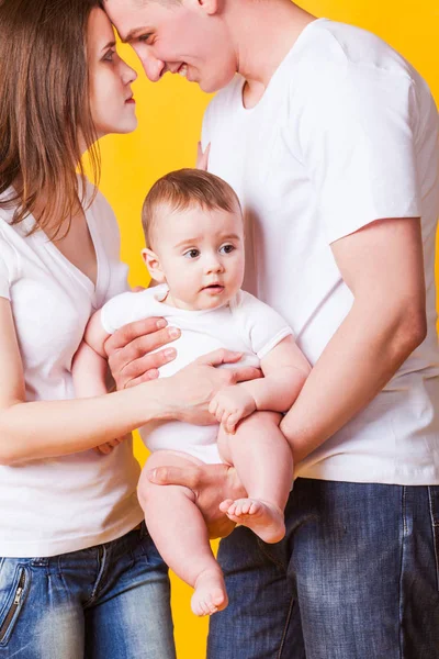 Das erste Kind in der Familie — Stockfoto