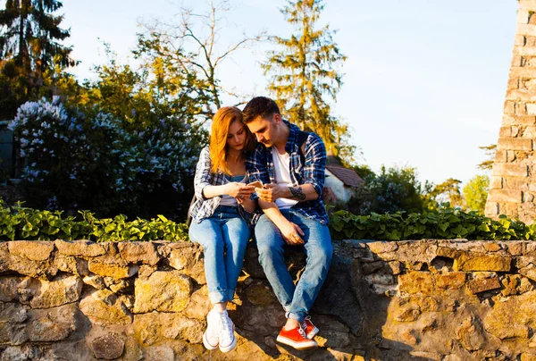 Navegación con smartphone — Foto de Stock