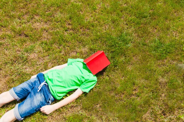 Férias de verão necessário — Fotografia de Stock