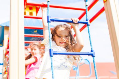 Eğlenceli ve yararlı Oyunlar