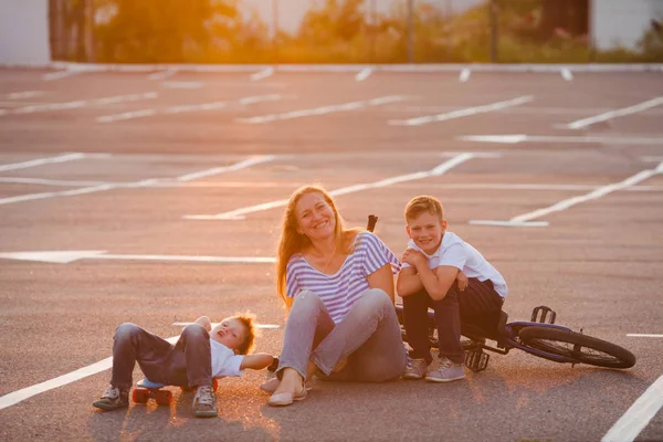 Concepto de ocio familiar al aire libre — Foto de Stock