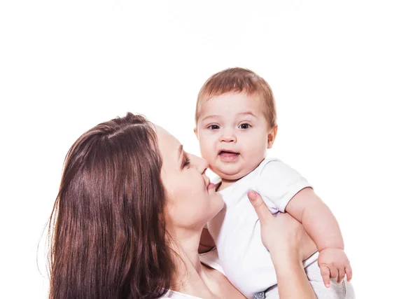 Bébé mignon dans les mains des mères — Photo