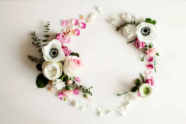 Floral wedding frame top view on white — Stock Photo, Image