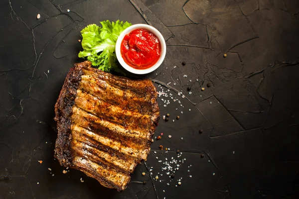 Grilled sliced barbecue pork ribs top view — Stock Photo, Image