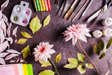 Diy köpük malzemeden gerçekçi çiçekler yapma