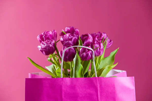 Floral gift and greetings for your loved one — Stock Photo, Image