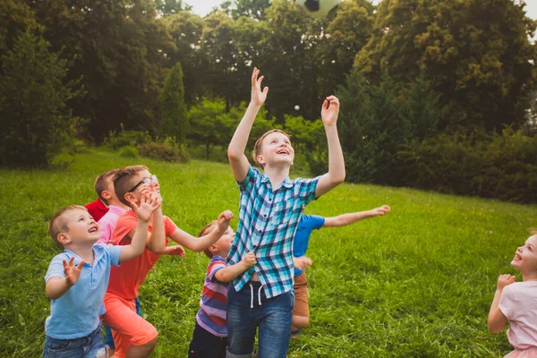 The sports games for children that require concentration — Stock Photo, Image