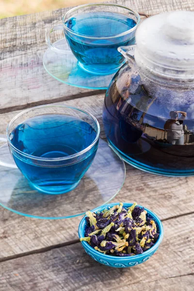 В альтернативній медицині використовується цілющий чай Анчан. — стокове фото