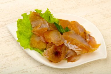 Füme yayın balığı fileto carpaccio