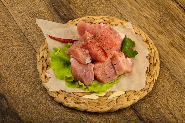 Trozos Cerdo Crudos Con Pimienta Sal Listos Para Cocinar —  Fotos de Stock