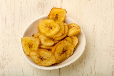 Kuru muz yongaları üzerinde ahşap arka plan