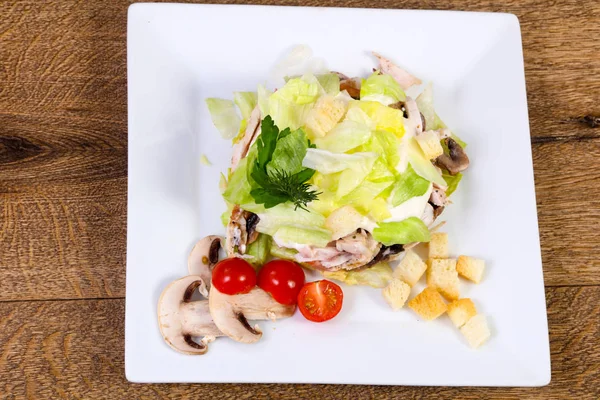 Domates Hizmet Jambon Mantar Salatası — Stok fotoğraf