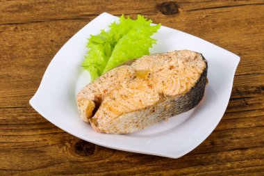 Kekik ile haşlanmış somon