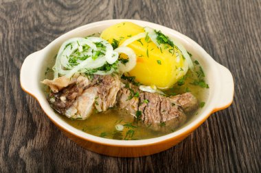 Kuzu beyaz kase ile beyaz et çorbası Hashlama