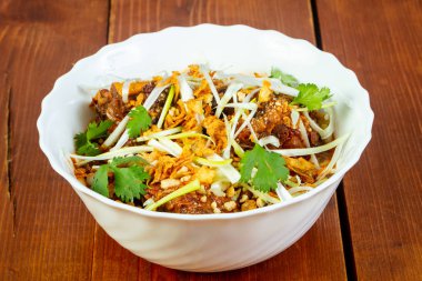 Vietnam çorba Pho Sao Bo ahşap tablo