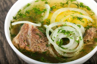 Kuzu beyaz kase ile beyaz et çorbası Hashlama