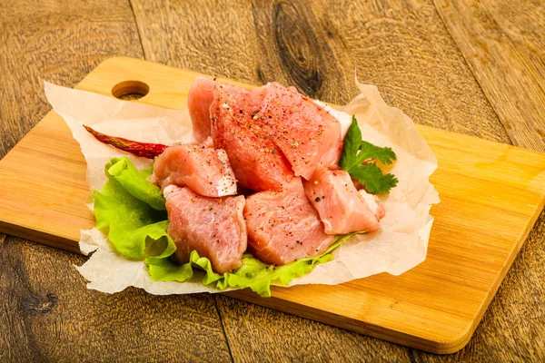 Trozos Cerdo Crudos Con Pimienta Sal Listos Para Cocinar —  Fotos de Stock