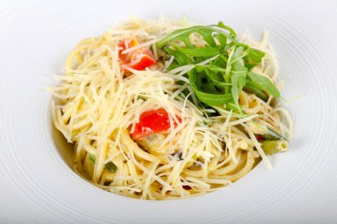 Mantarlı makarna görünümü Kapat rucola hizmet