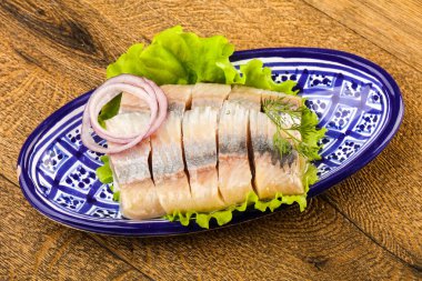 Dilimlenmiş ringa balığı filetosu