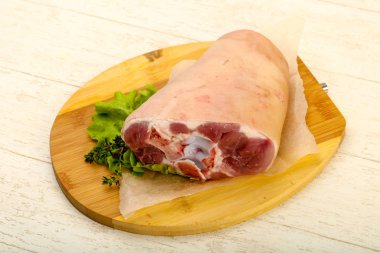 Ham yağ domuz diz yemek pişirmek için hazır