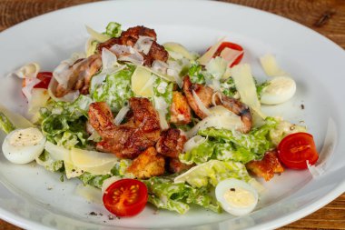 Tavuk lezzetli Sezar salatası