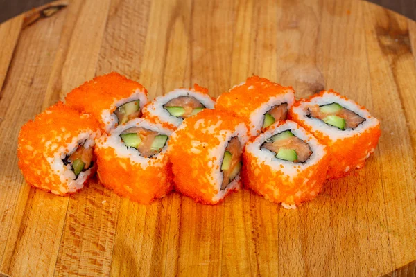 Rollo Con Salmón Tobiko — Foto de Stock