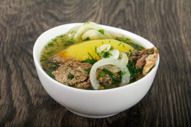 Kuzu beyaz kase ile beyaz et çorbası Hashlama