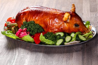 Izgara genç domuz - domuz eti